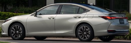 Lexus ES 250 AWD 2024