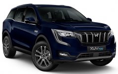 Mahindra XUV700 AX 7 Diesel MT Luxury Pack 2024